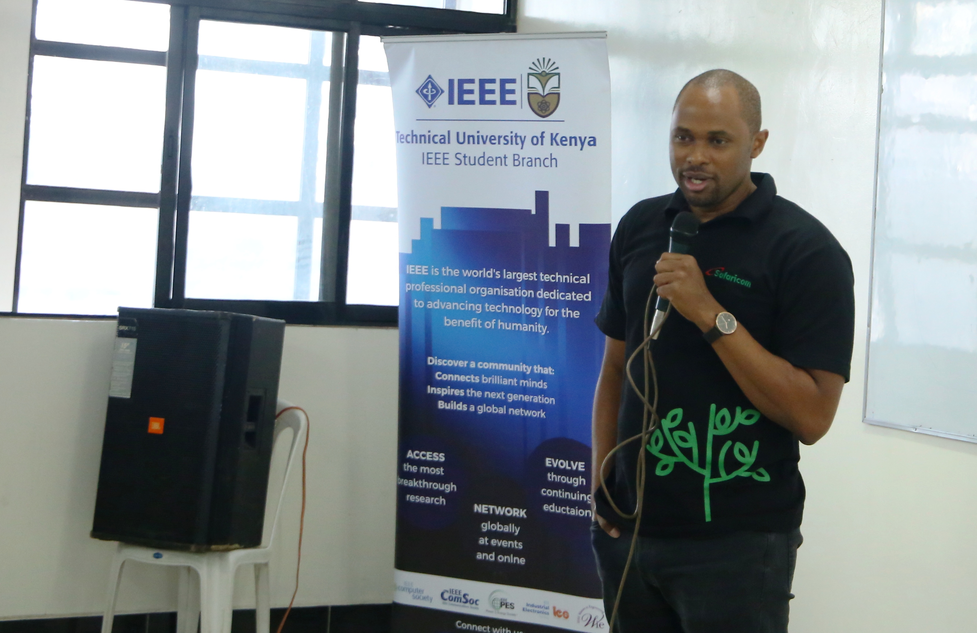 Kamau Maina, Big Data & CVM Tech Delivery Lead at Safaricom PLC addressing Build by Safaricom workshop