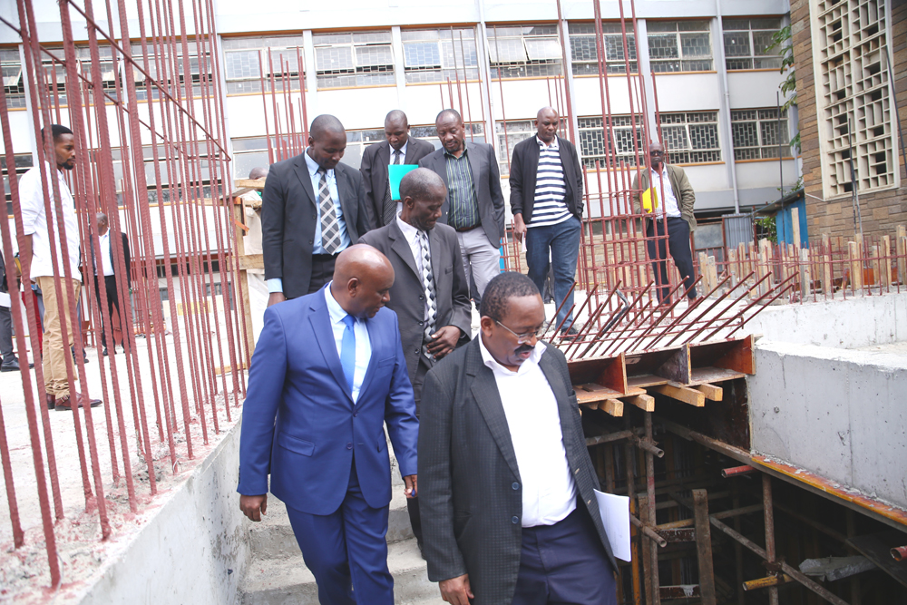 VC makes whistle-stop tour of varsity sites