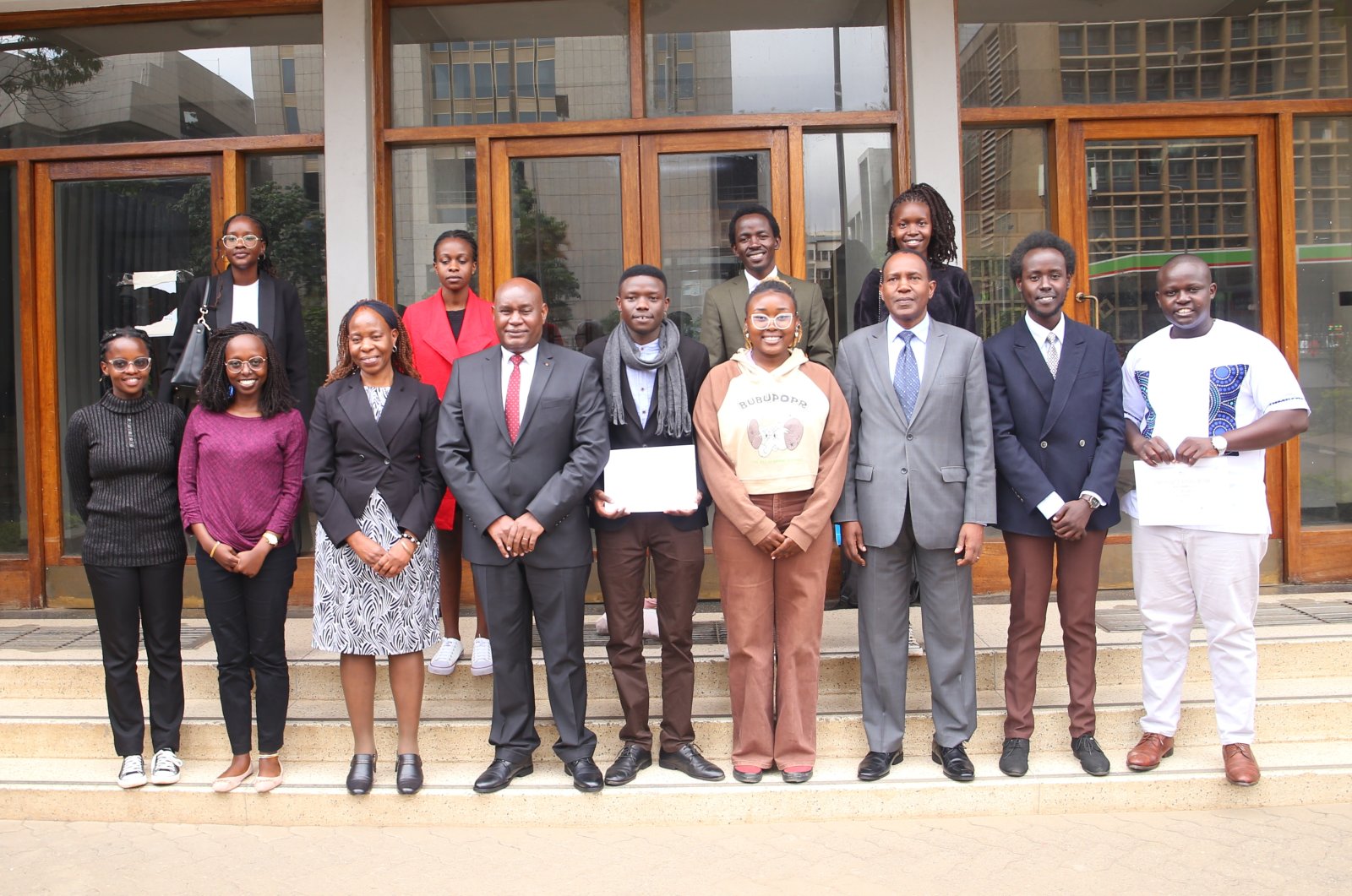 24 students Travel to France to Teach English 